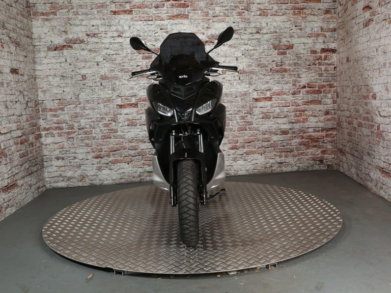 APRILIA SR - 2024 Petrol Automatic in Black