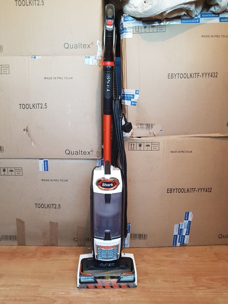 image for white shark nz801uk Anti Hair Wrap lift away vacuum cleaner filters washed and dried 1 