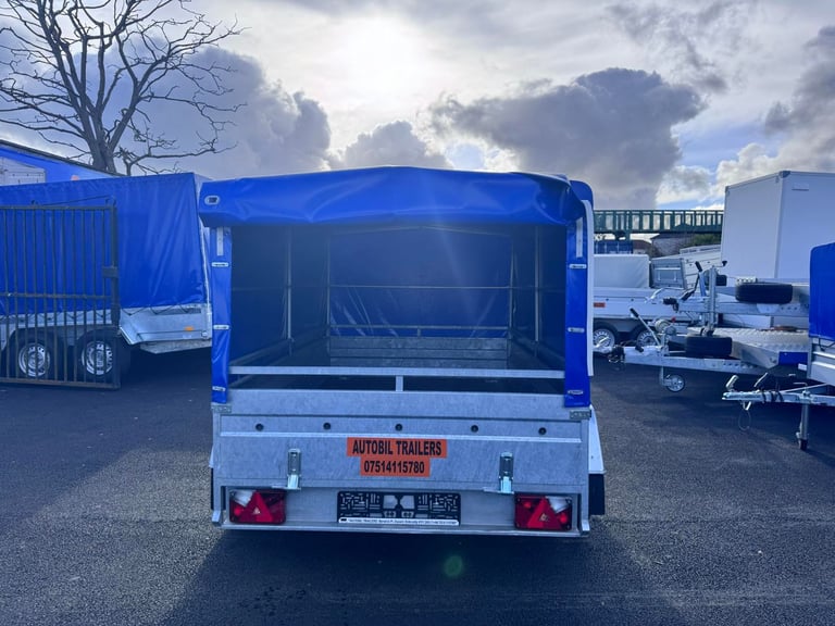 BRAND NEW 8,4ft x 5ft Twin Axle Master Trailer With Frame and Cover 1300KG Braked