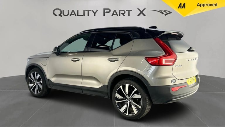  Volvo XC40 1.5h T4 Recharge 10.7kWh R-Design Auto Euro 6 (s/s) 5dr Petrol/Electric Hybrid Automatic
