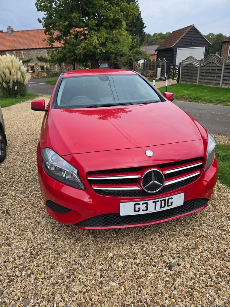 Mercedes A class blueefficiency red 2013 