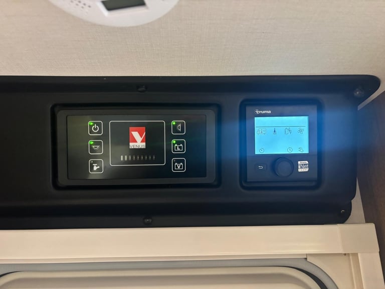 2019 VENUS 570-4, LIGHT WEIGHT FIXED BED, ONE OWNER, MOVER, ............NOW SOLD