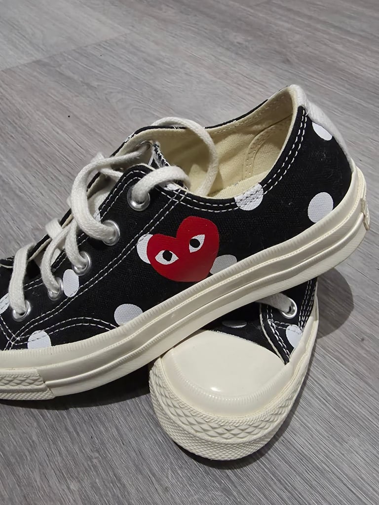 image for Converse play size 4