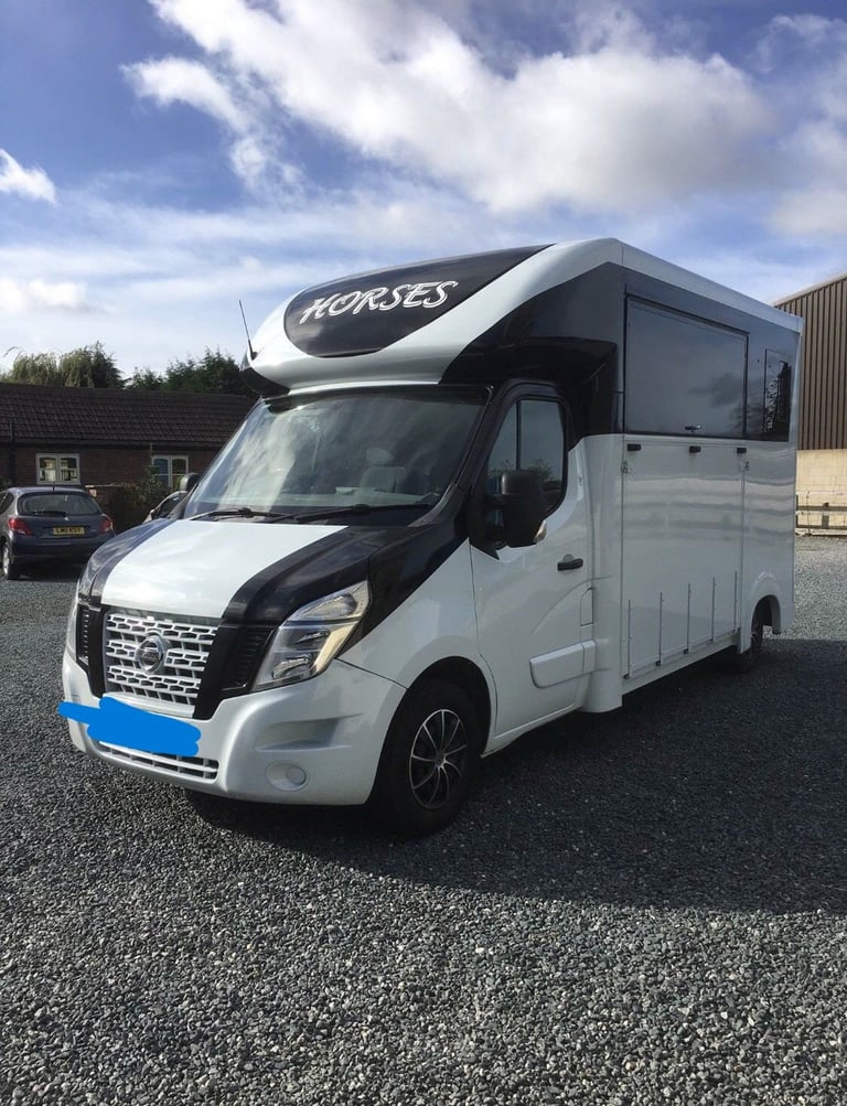 image for 2011 NISSAN horsebox 3.5t