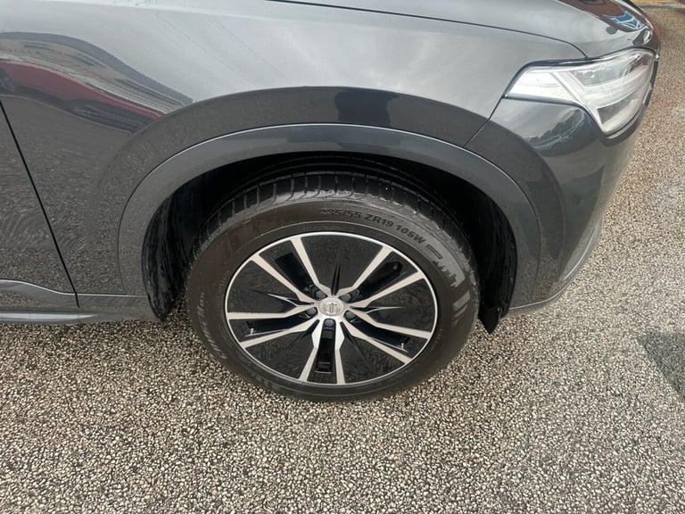 2020 Volvo XC90 2.0 B5 MHEV Momentum SUV 5dr Petrol Hybrid Auto 4WD Euro 6 (s/s) (250 ps) Automatic