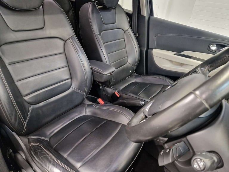 2017 Renault Captur 1.5 dCi 110 Signature S Nav 5dr HATCHBACK DIESEL Manual