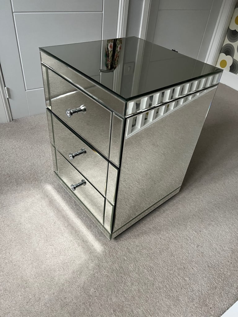 Pair 3 drawer mirrored bedside table drawers