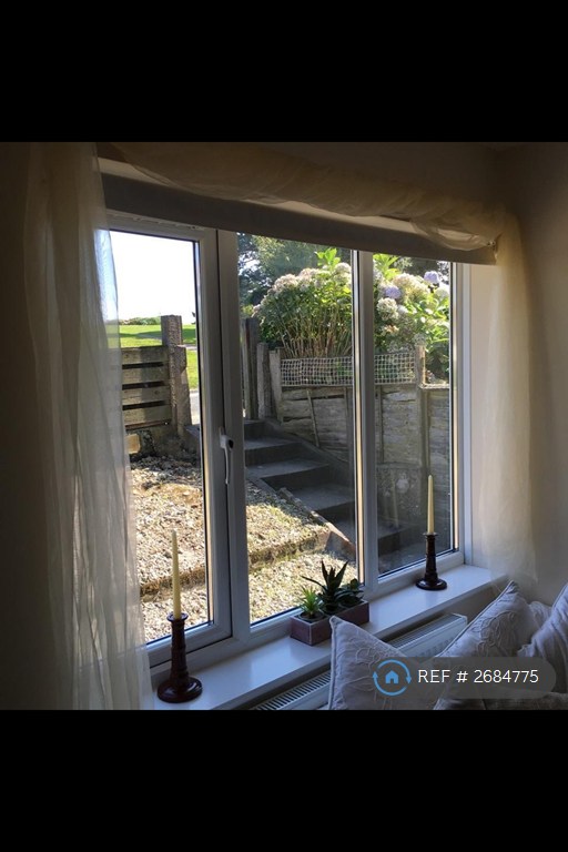 6 bedroom house in Penarth Road, Falmouth, TR11 (6 bed) (#2684775)