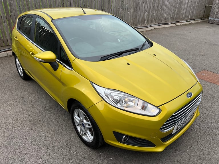 FORD FIESTA 1.25 ZETEC 5DR 11 MOT £35 TAX 2 F/KEEPERS!