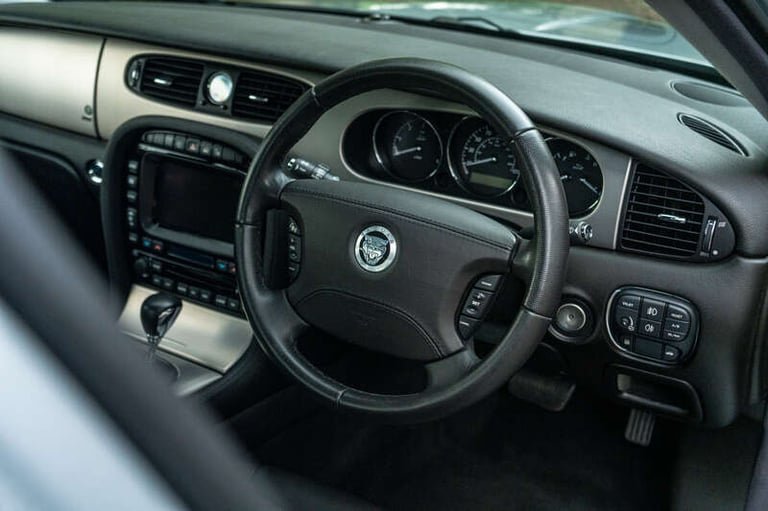 2007 Jaguar XJ XJ 2.7 TDVi Sovereign 4dr Auto SALOON DIESEL Automatic