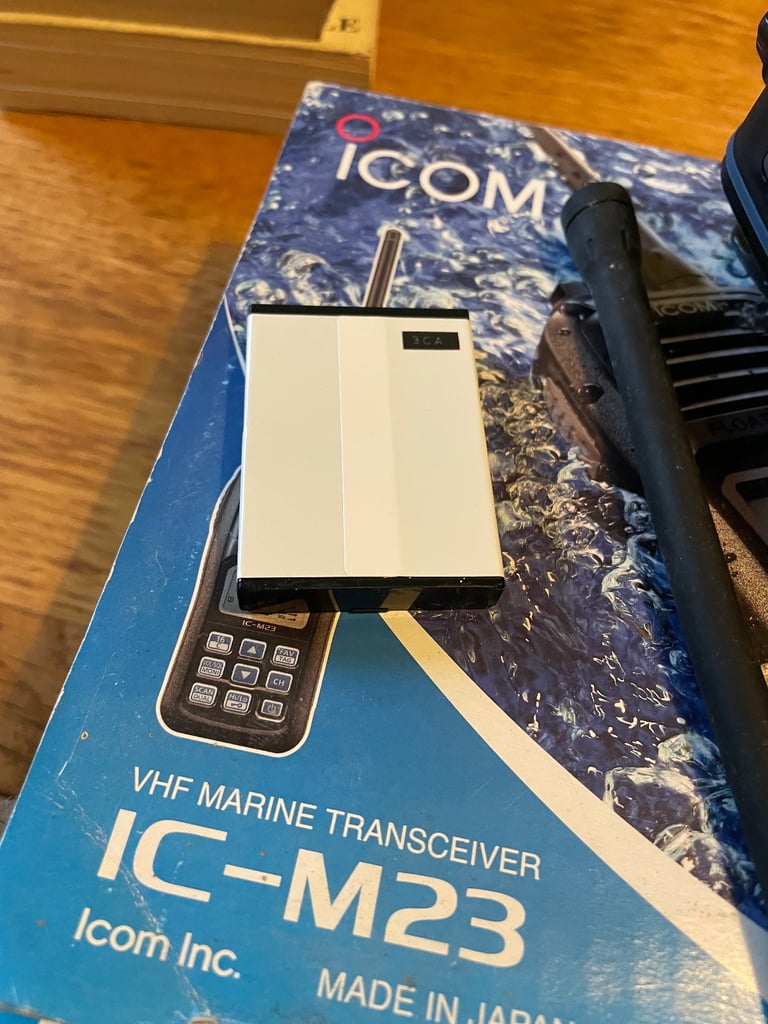 Icom vhf transceiver 