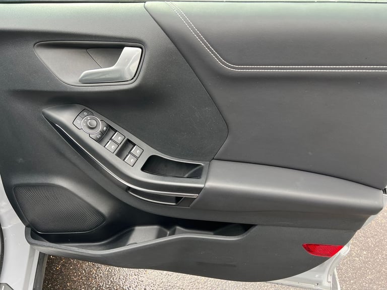 2022 Ford Puma 1.0 EcoBoost Hybrid mHEV 155 ST-Line Vignale 5dr HATCHBACK PETROL Manual