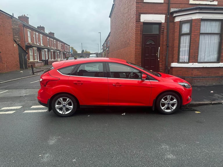 Ford, FOCUS, Hatchback, 2014, Manual, 998 (cc), 5 doors