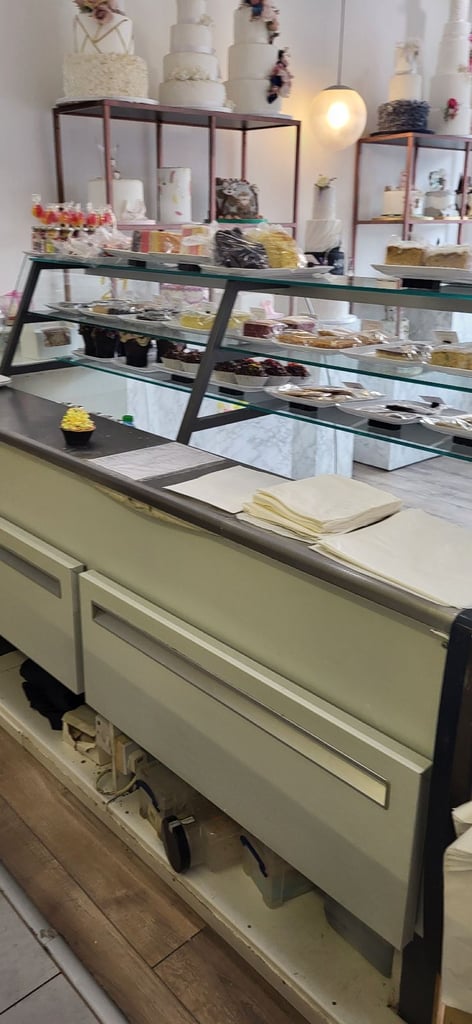 Fully equipped bakery to rent