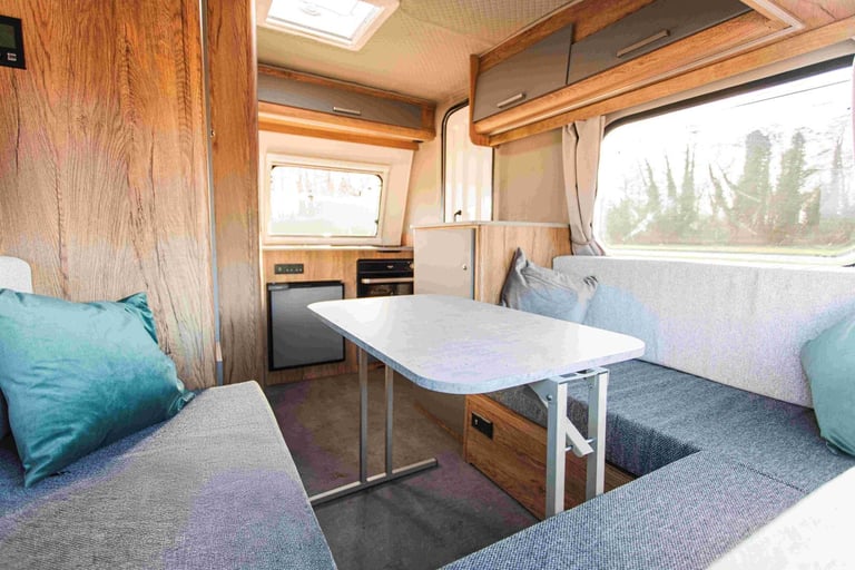 Freedom Jetstream First Class - Lightweight two berth caravan with bathroom