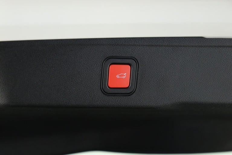 2025 Jeep Avenger 1.2 E-AWD e-Hybrid The North Face 5dr DCT Hatchback Petrol Automatic