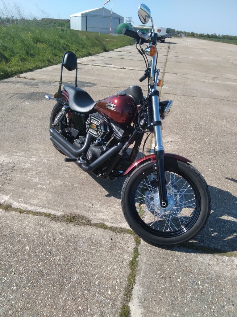 Harley Davidson dyna Street Bob