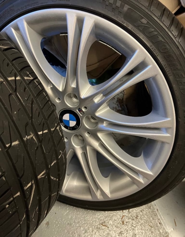 4 BMW alloy tyres 