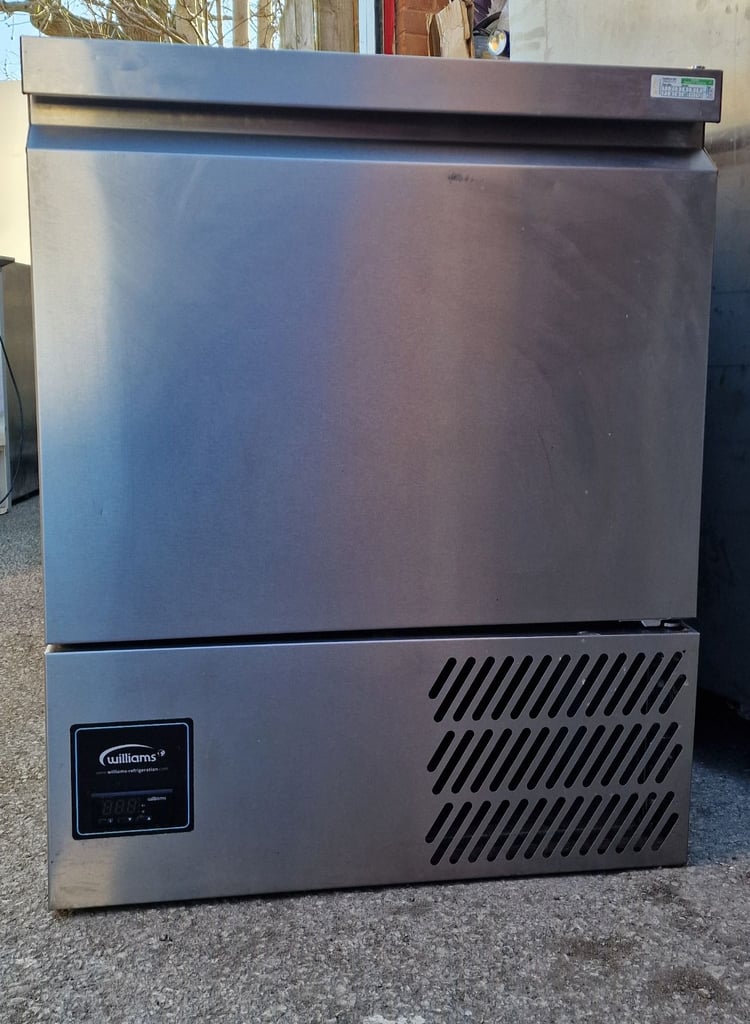 image for WILLIAM HEAVY-DUTY COMMERCIAL UNDERCOUNTER CHILLER STAINLESS STEEL FULLY WORKING GOOD CONDITION 
