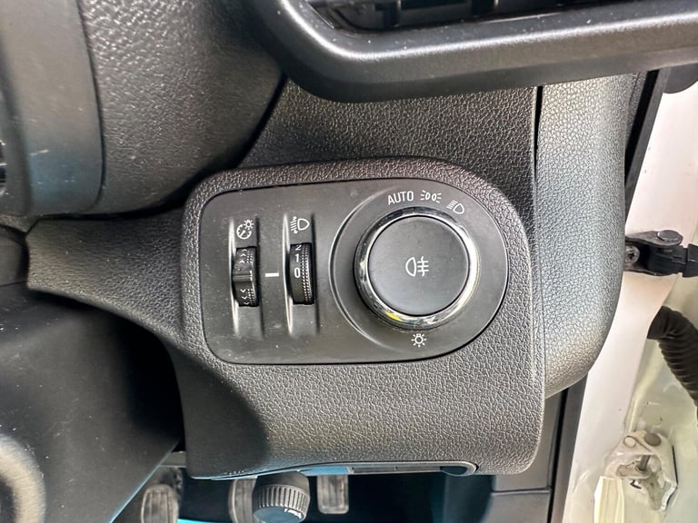 2020 Vauxhall Combo 1.6 Turbo D 2300 Sportive L1 H1 Euro 6 (s/s) 4dr PANEL VAN Diesel Manual