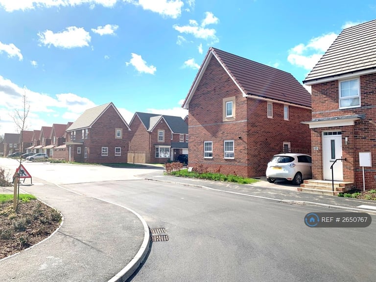 1 bedroom flat in Rosso Close, Doncaster, DN4 (1 bed) (#2650767)