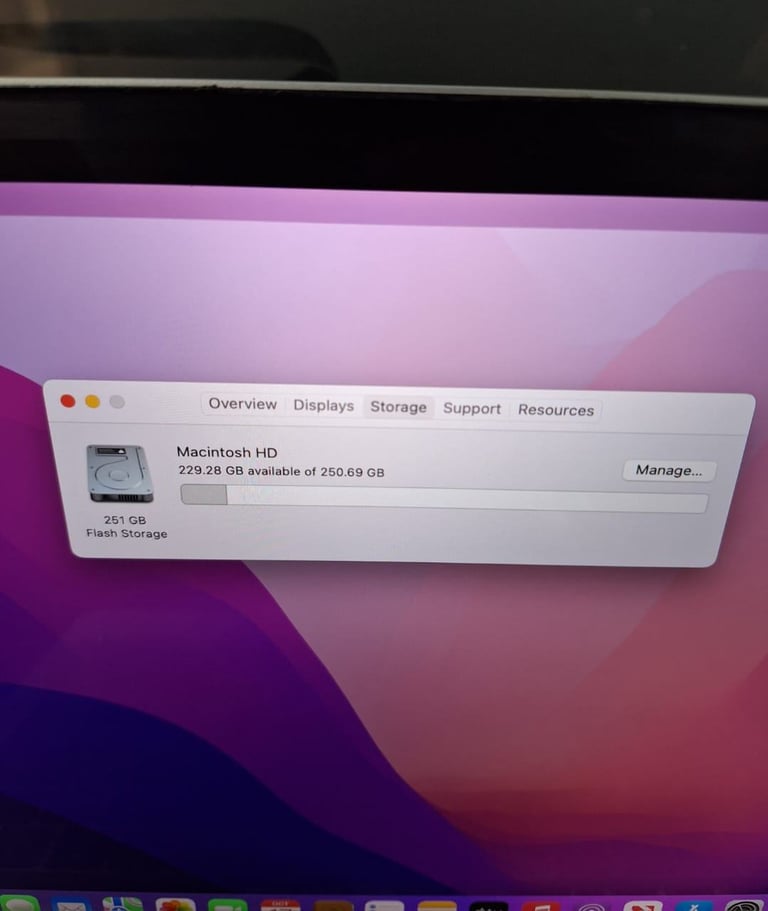 MacBook Pro (13 Inch, 2016 ,Four thunderbolt 3 Ports)