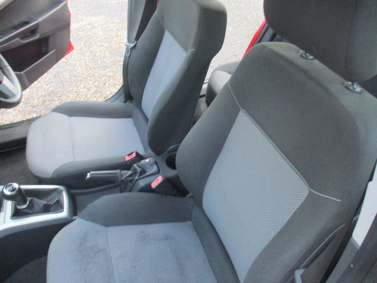 VAUXHALL ASTRA 1.6 PETROL 5 DOOR. 12 MONTHS MOT. RECENT SERVICE. TIMING BELT DONE.