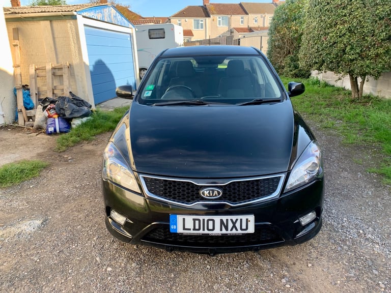 £37 tax 2010 Kia Ceed 1.6