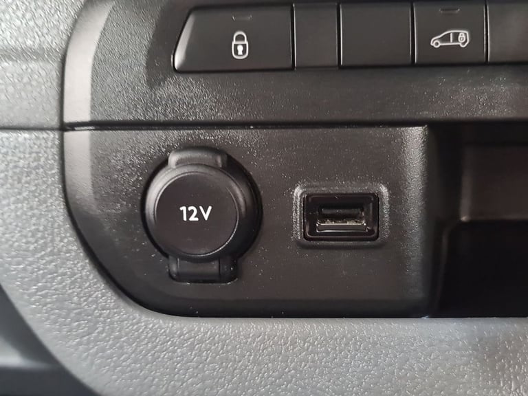 VAUXHALL VIVARO 1.5 TURBO D 2900 SPORTIVE P/V L2 H1 100 BHP LWB DIESEL