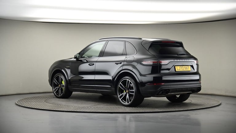 2022 Porsche Cayenne 3.0 V6 E-Hybrid 17.9kWh Platinum Edition TiptronicS 4WD Euro 6 (s/s) 5dr (3 ...