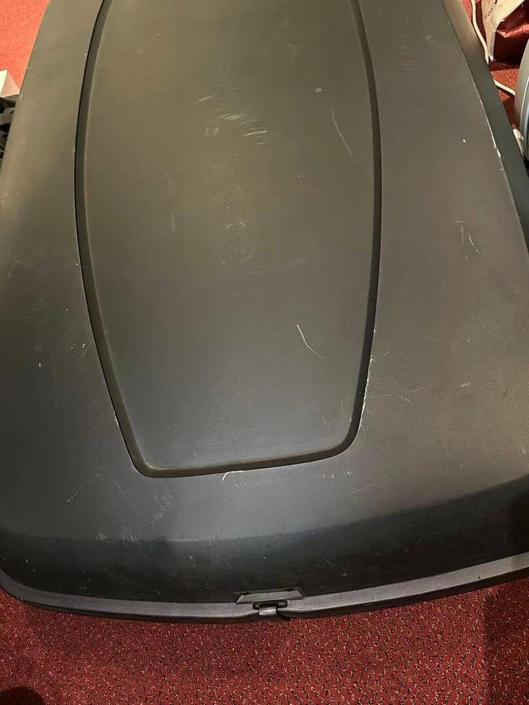 Halfords car roof box (USED)