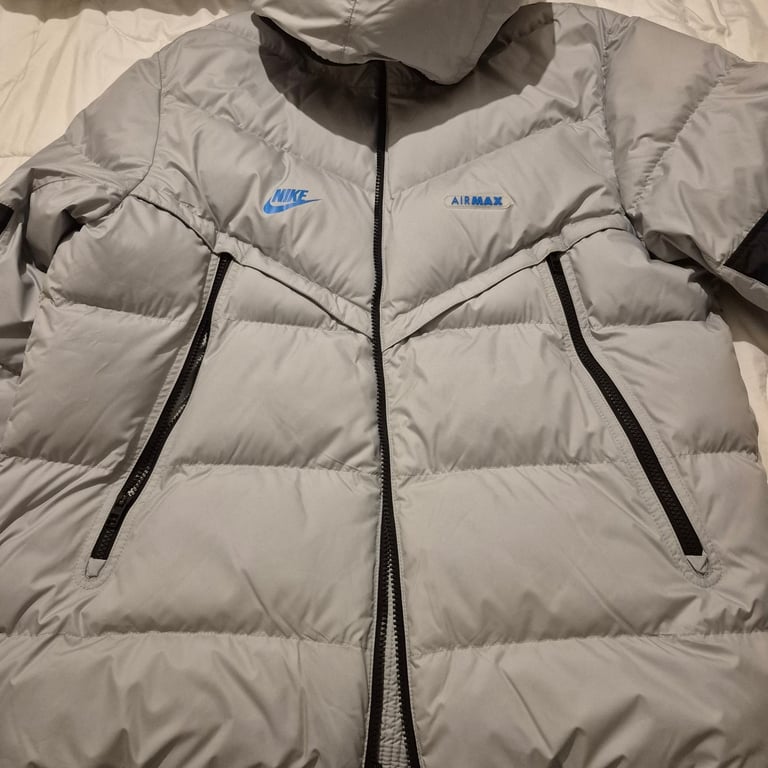 Nike airmax puffer jacket 