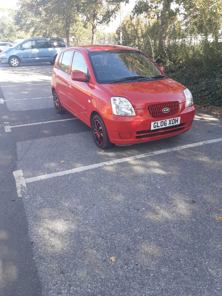 Kia Picanto LX with 2 keys, long mot, extensive service history,A/C,free to use in clean air zones! 