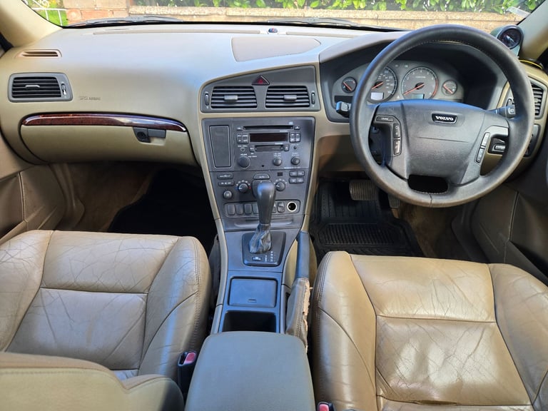 Volvo, V70 T5, Estate, 2001, Automatic, 2319 (cc), 5 doors
