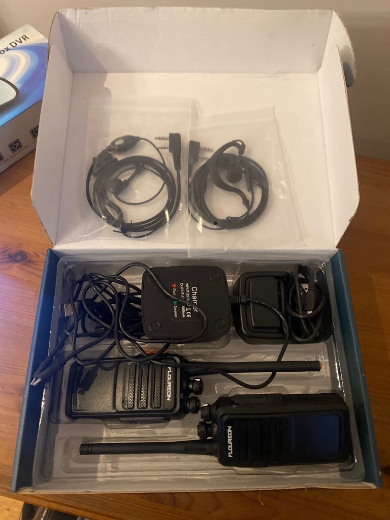 image for Floureon walkie-talkie set