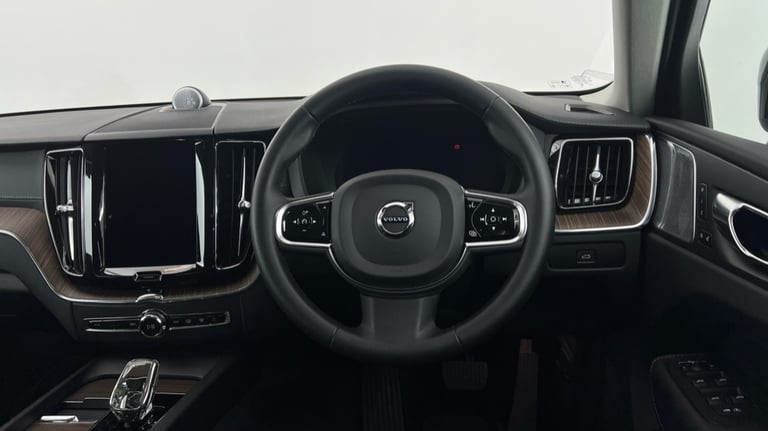 2022 Volvo XC60 Ultimate, B5 AWD mild hybrid, Petrol, Dark Estate Petrol Automatic