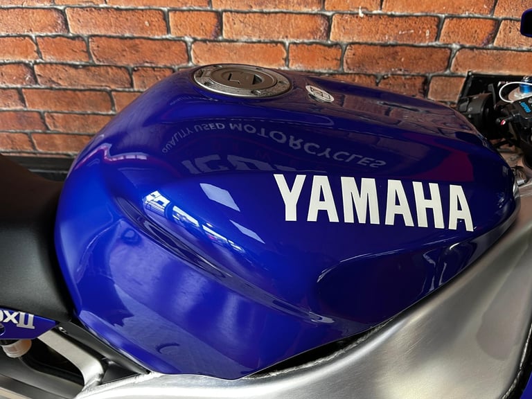 Yamaha YZF R1 5JJ LOVLEY CLEAN EXAMPLE