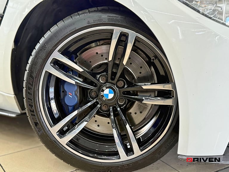 HUGE SPEC! BMW M3 3.0 BiTurbo DCT 4DR SALOON + CARBON + RED LTHR + FREE&nbsp;DELIVERY