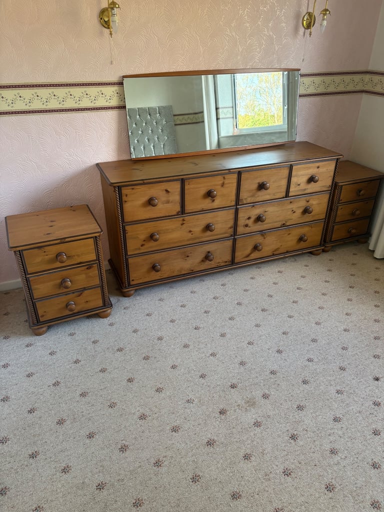 2 x Bedside cabinets & 8 chest of Drawers.plus Mirror