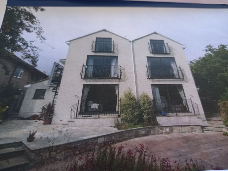 One bed flat to rent in Henleaze/ Horfield £1250 pm