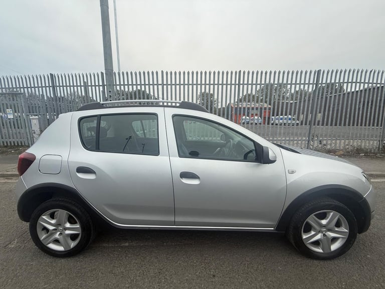 2014 Dacia Sandero Stepway 0.9 TCe Laureate Euro 5 5dr HATCHBACK Petrol Manual