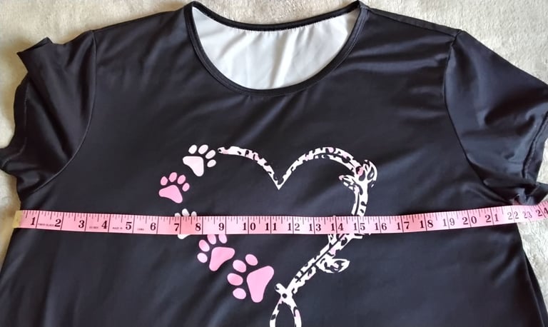 Nightdress with paw prints heart size L from Shein