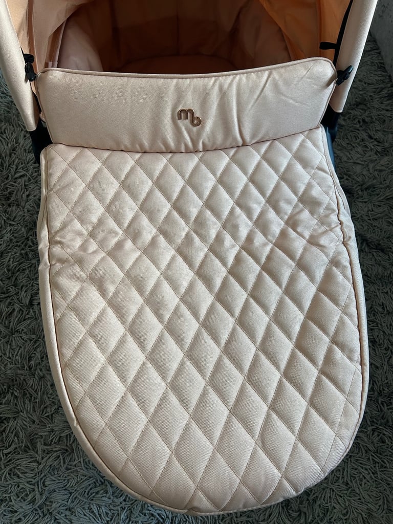 My Babiie MB200i Bassinet – Blush (Like New)