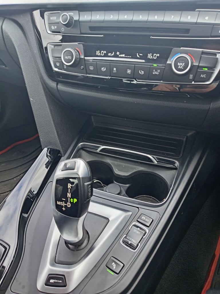 BMW, 330e Sport, 2016, Step Auto, 1998cc Turbo electric Hybrid