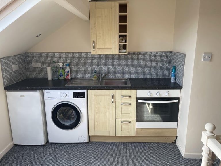 STUDIO FLAT TO RENT / All Bills Included / WF1 / Furnished / For Let / Wakefield