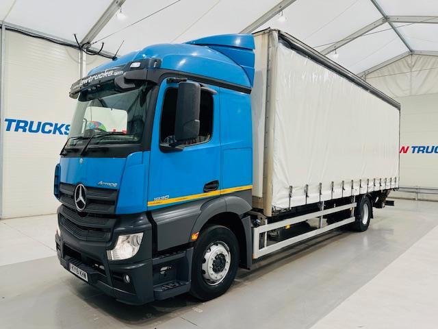 Mercedes Actros 1830 Sleeper Curtainsider Box Van