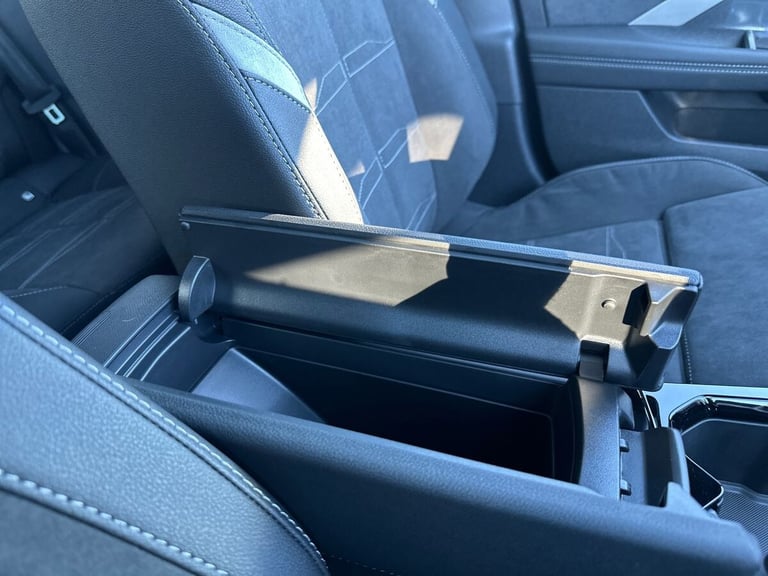 2025 Vauxhall Astra Astra 1.2 Turbo 130 Ultimate 5Dr Estate Estate Petrol Manual