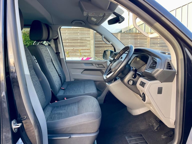 Volkswagen TRANSPORTER TDI 150 SHUTTLE SE LWB 9 SEAT MINIBUS DSG AUTO