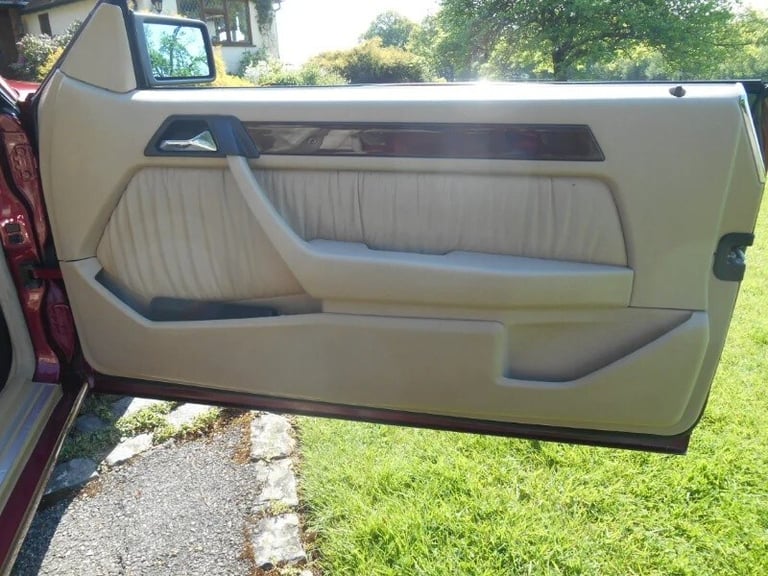 1994 Mercedes-Benz E Class E220 2-Door Petrol