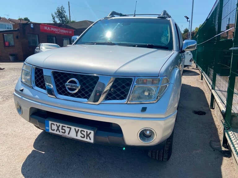 2007 Nissan Navara Double Cab Pick Up Aventura 2.5dCi 4WD PICK UP DIESEL Manual